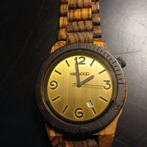 Men's Brown and Gold Watch